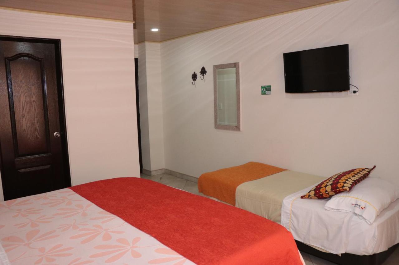 Hoteles Bogota Inn El Lago Country Zona Rosa Ngoại thất bức ảnh
